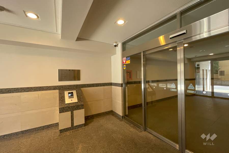 エントランスはオートロック付きです。