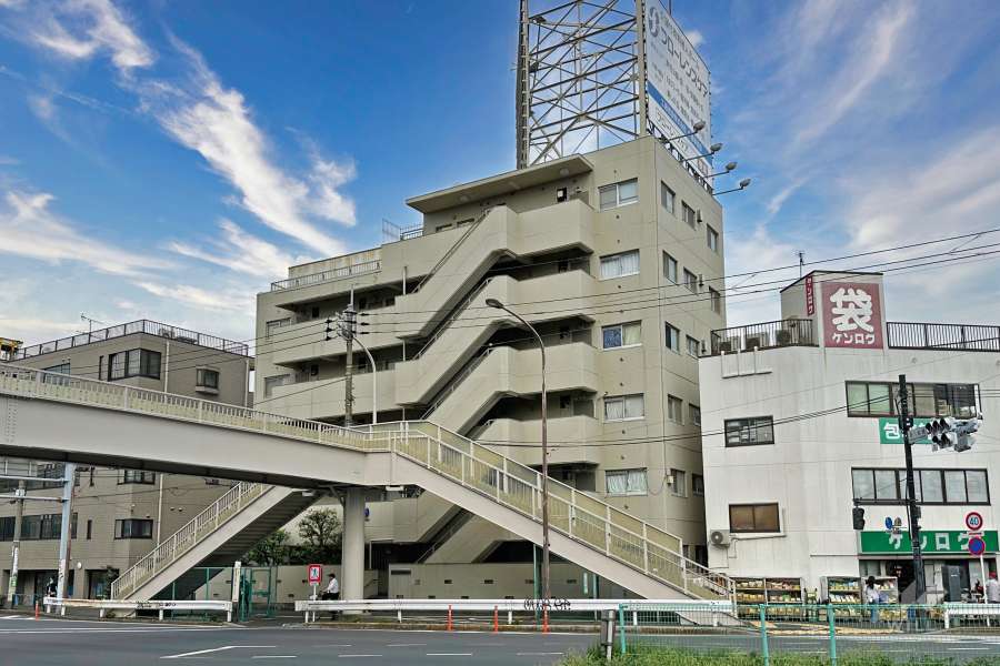 千歳船橋オリンピックマンションG-2の外観（南西側から）