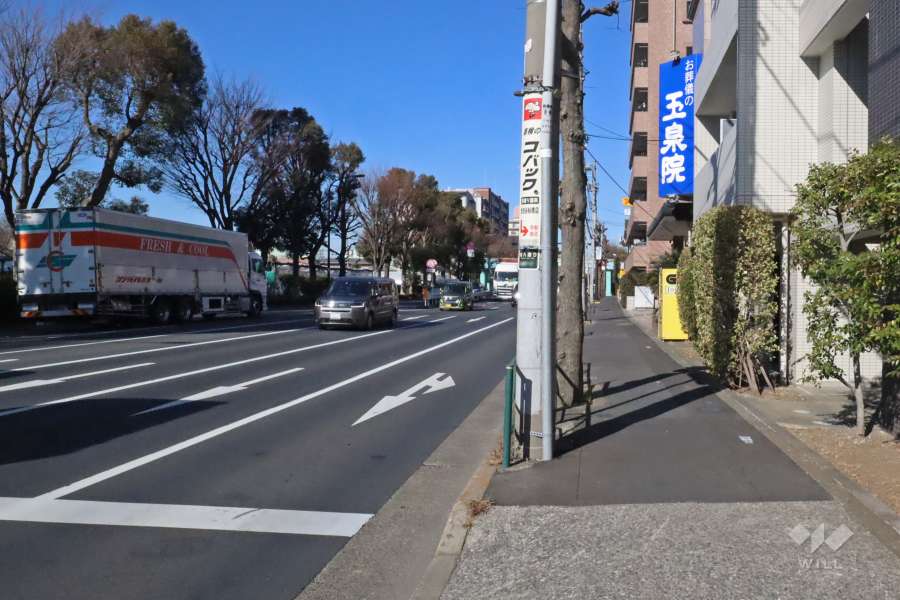 敷地西側は都道311号（環八通り）に面しています。