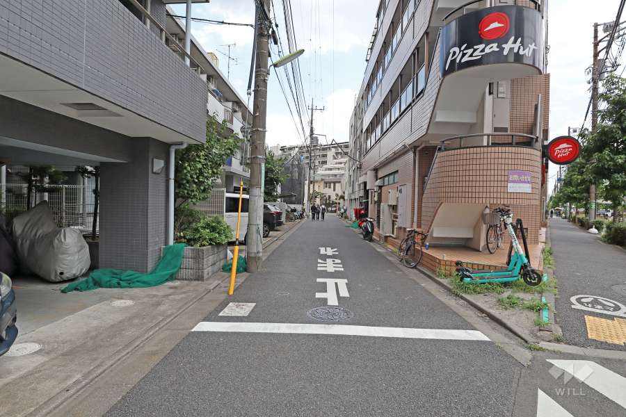 敷地南西側の前面道路