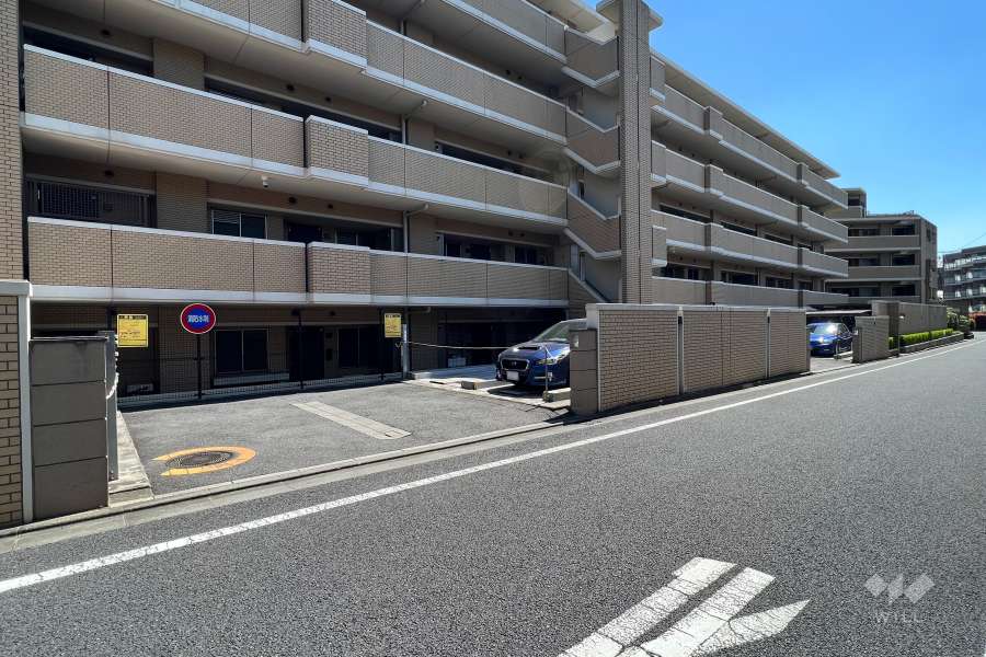 敷地内駐車場(屋外平面式)