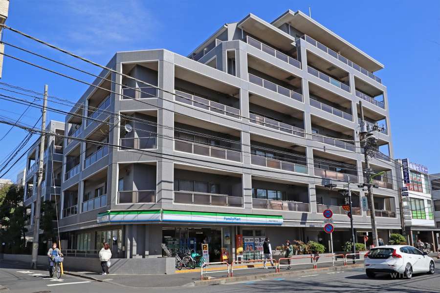 グランハウス千歳船橋の外観（南西側から）