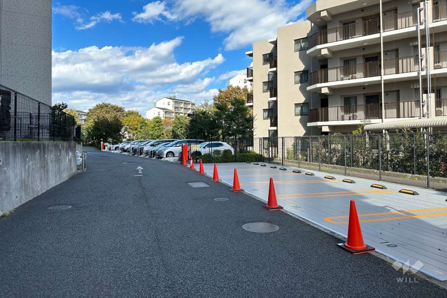 敷地内駐車場（屋外平面式・屋外機械式）