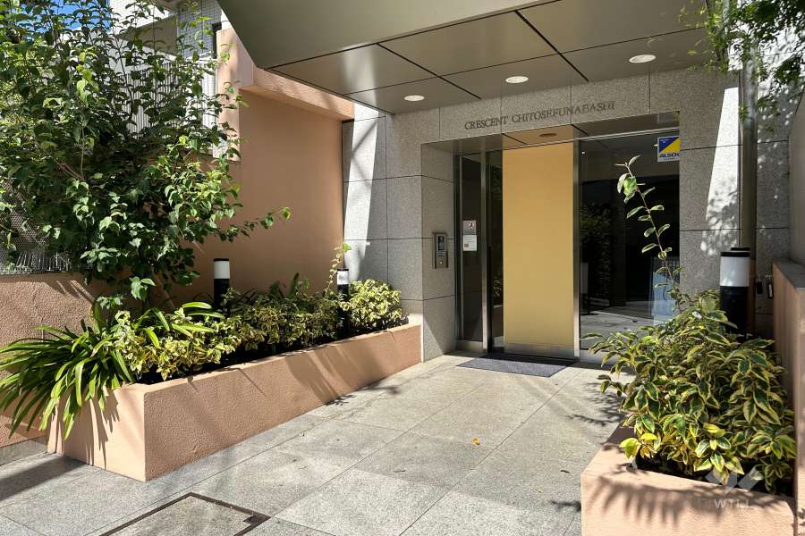 南側エントランス