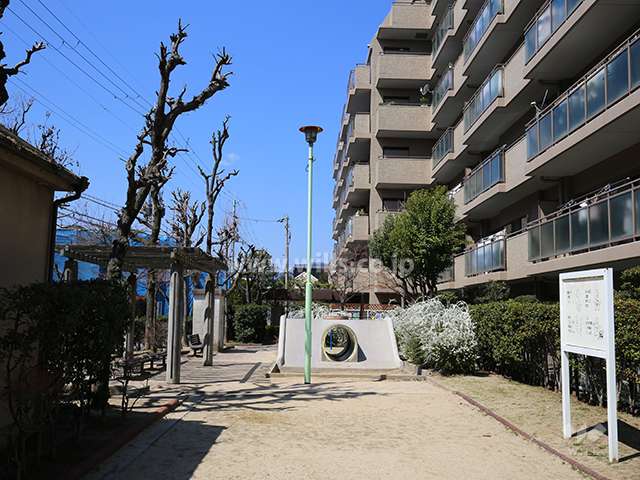 敷地南東側にある『のまこうえん』