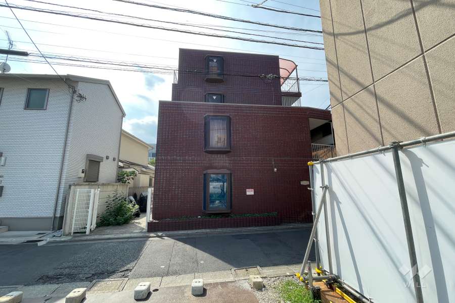 メゾン・ド・アガードの外観（東側から）