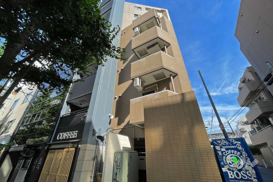 菱和パレス三軒茶屋壱番館の外観（南側から）