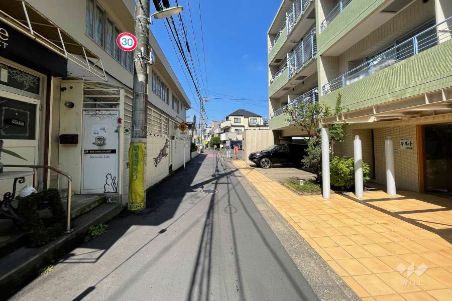 敷地南側の前面道路　
