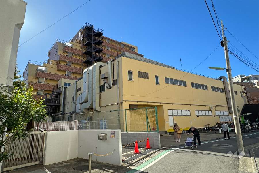 ライオンズマンション太子堂の外観（北東側から）