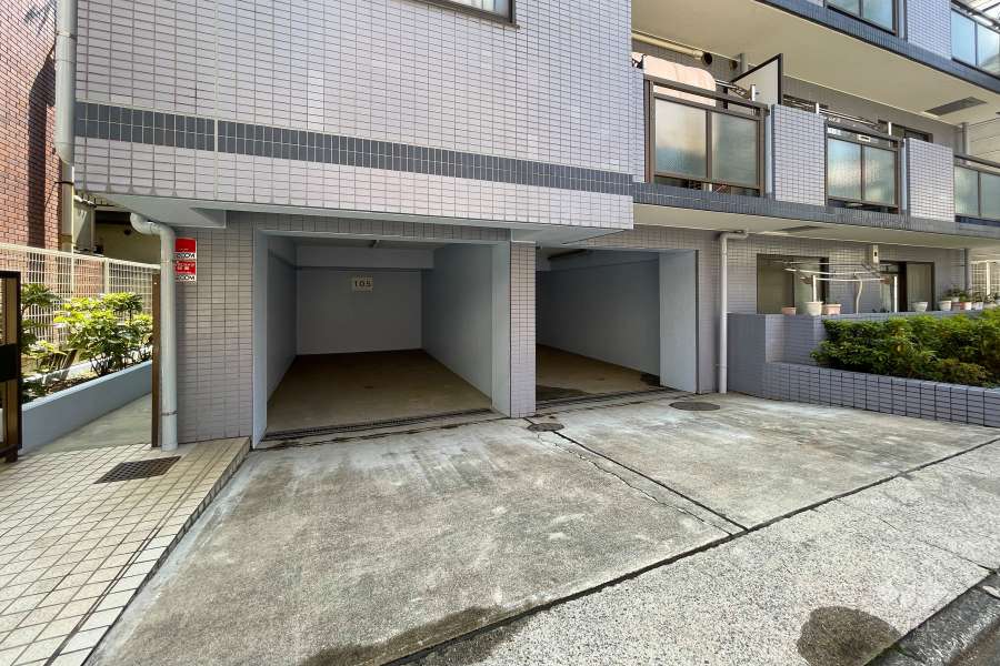 敷地内駐車場（屋内平面式）