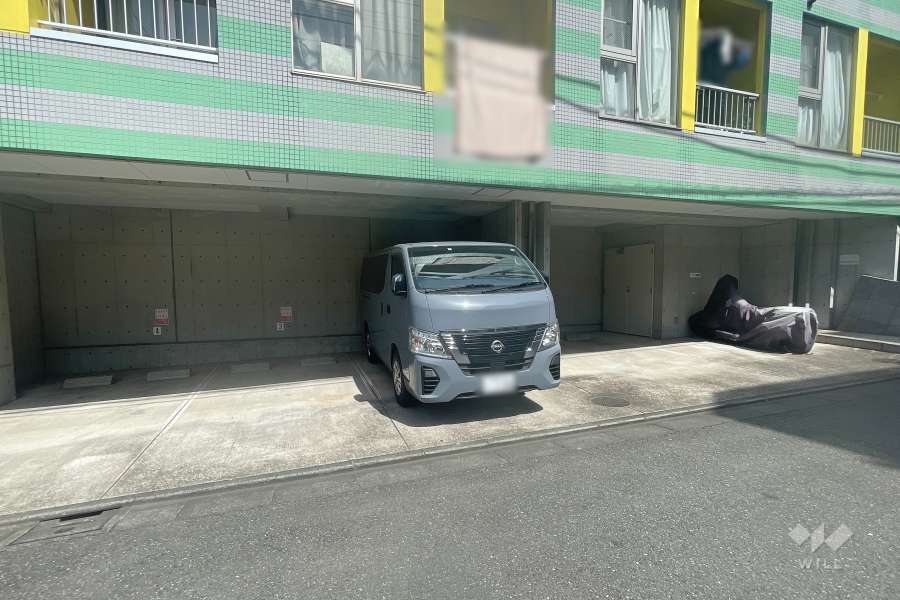 敷地内駐車場（屋外平面式）