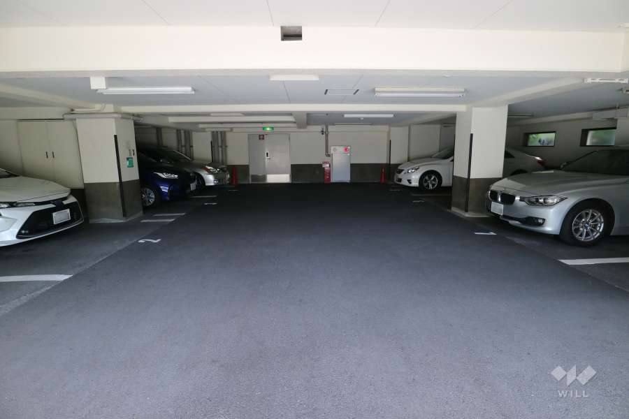 敷地内駐車場（屋内平面式）
