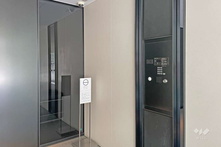 エントランスはオートロック付きです。