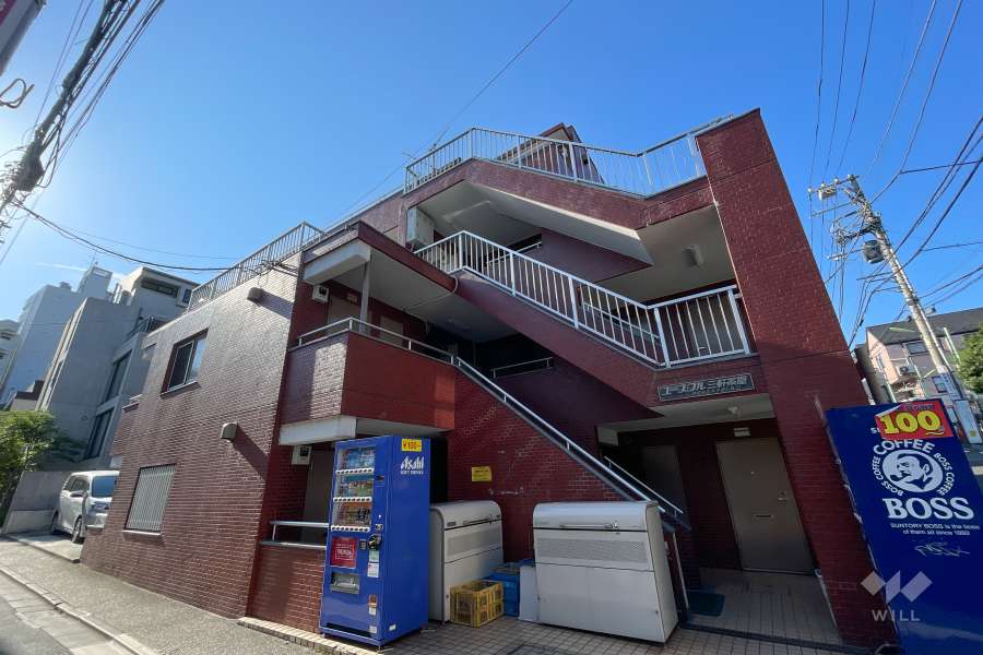 ユースフル三軒茶屋の外観（北東側から）