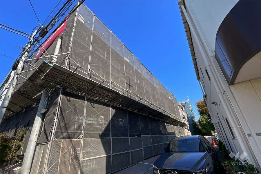 クウェストスクエア代沢の外観（南西側から）