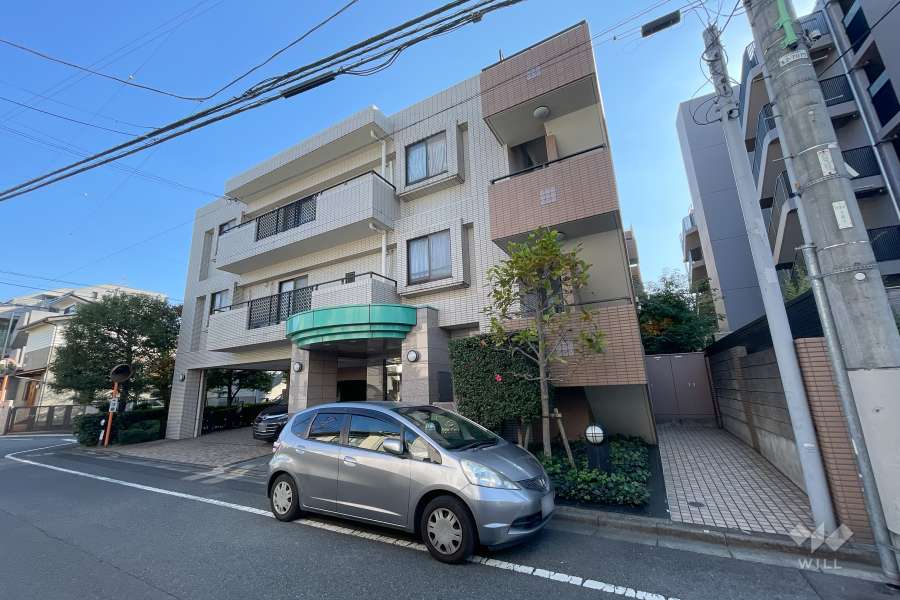 ディアナコート下北沢の外観（北西側から）