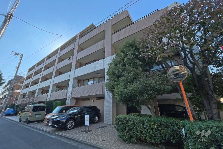 ディアナコート下北沢の外観（北東側から）