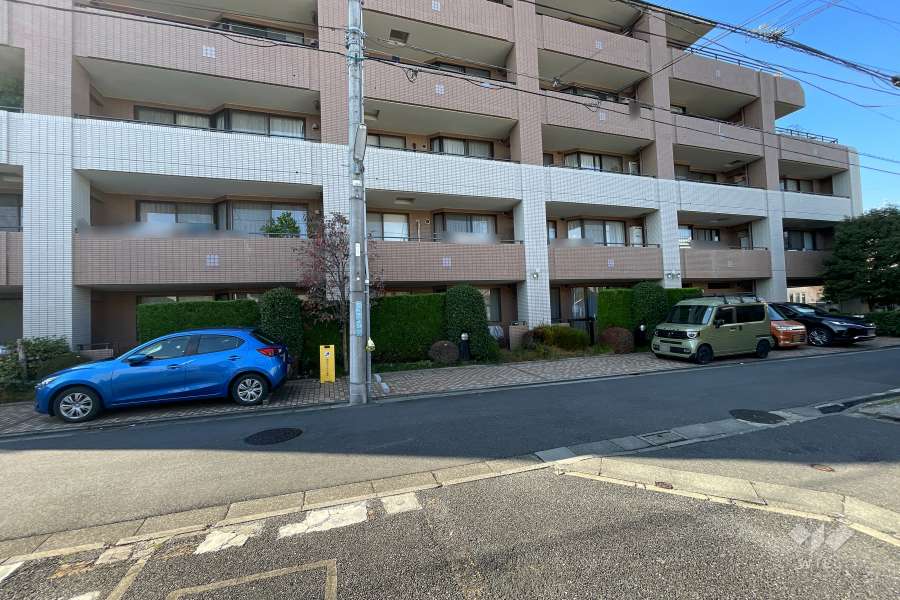 敷地内駐車場（屋外平面式）