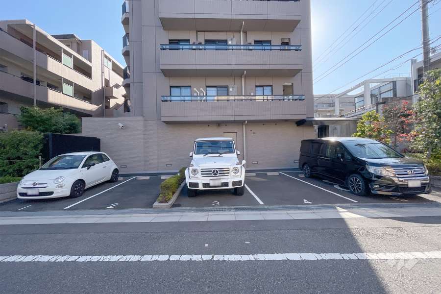 敷地内駐車場（屋外平面式）
