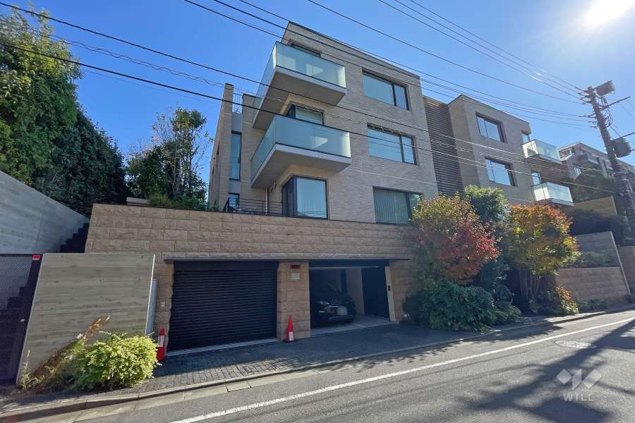 グランドメゾン代沢の外観（北西側から）