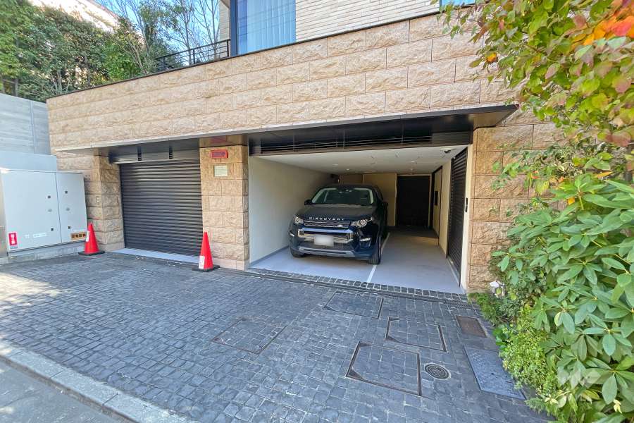 敷地内駐車場（屋内平面式）