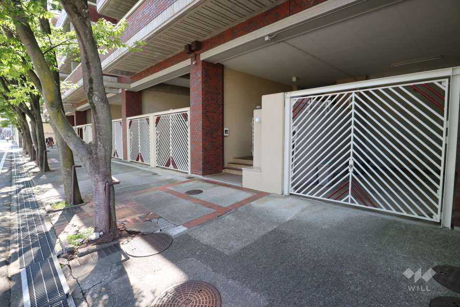 敷地内駐車場（屋内平面式）
