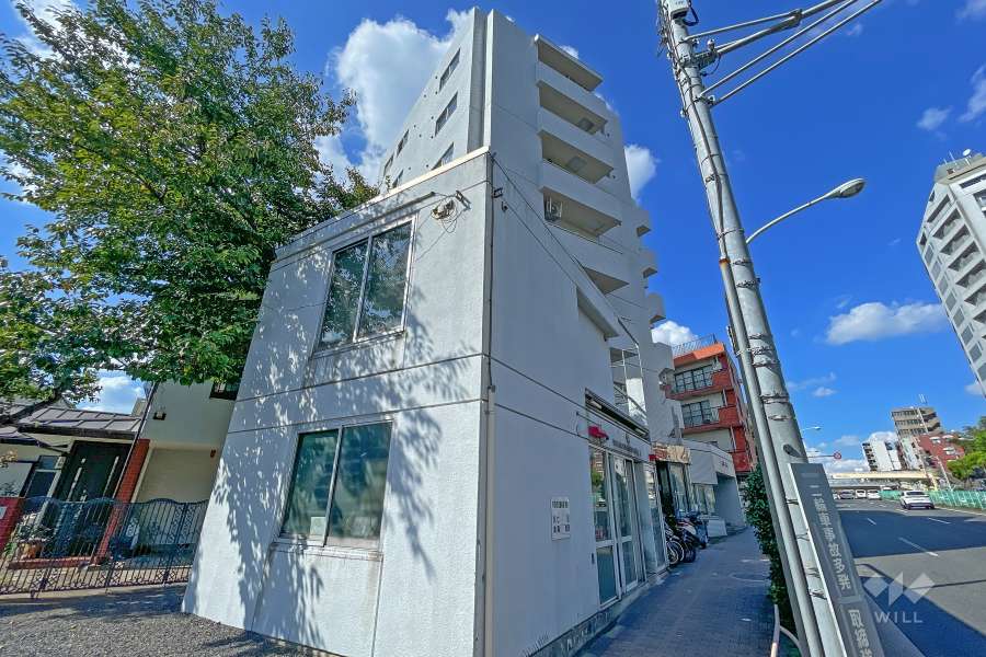 メナー代田の外観（南東側から）