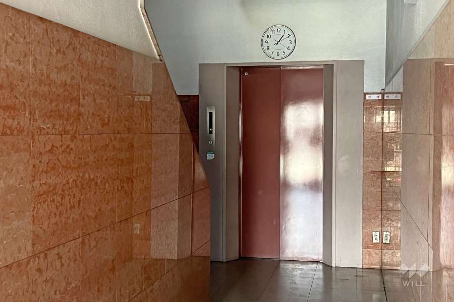 共用のエレベーター