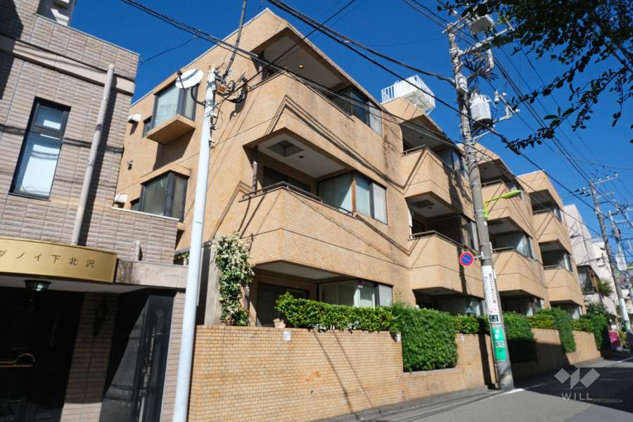 パシフィックパレス下北沢の外観（南東側から）