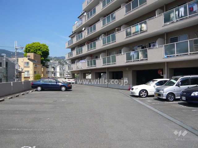 駐車場出入り口