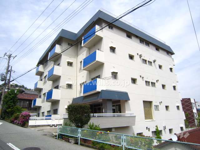 甲陽マンションの外観（南西側から）