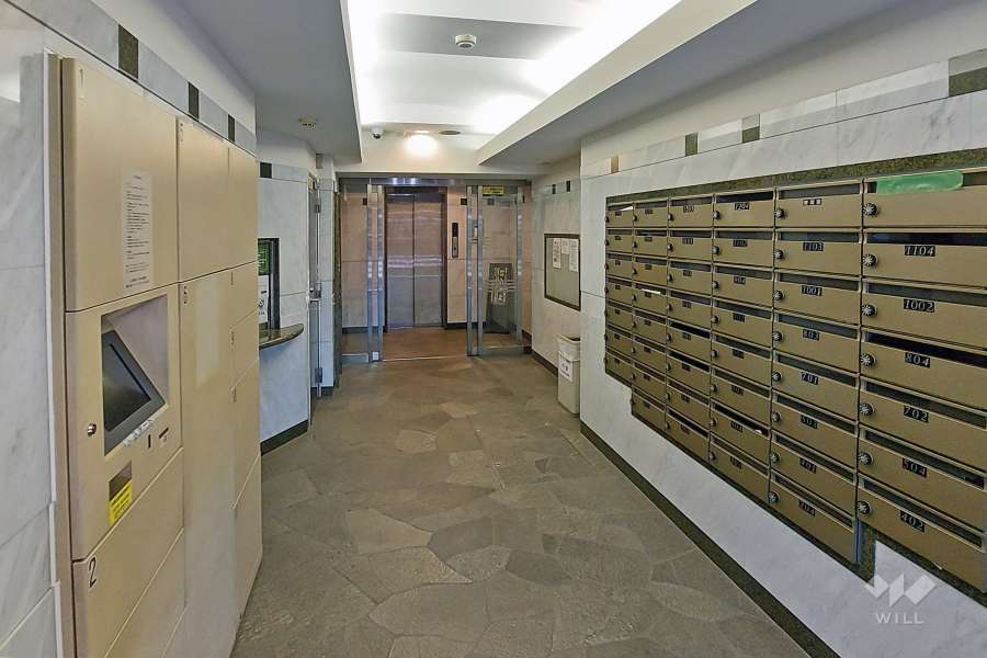 エントランス内