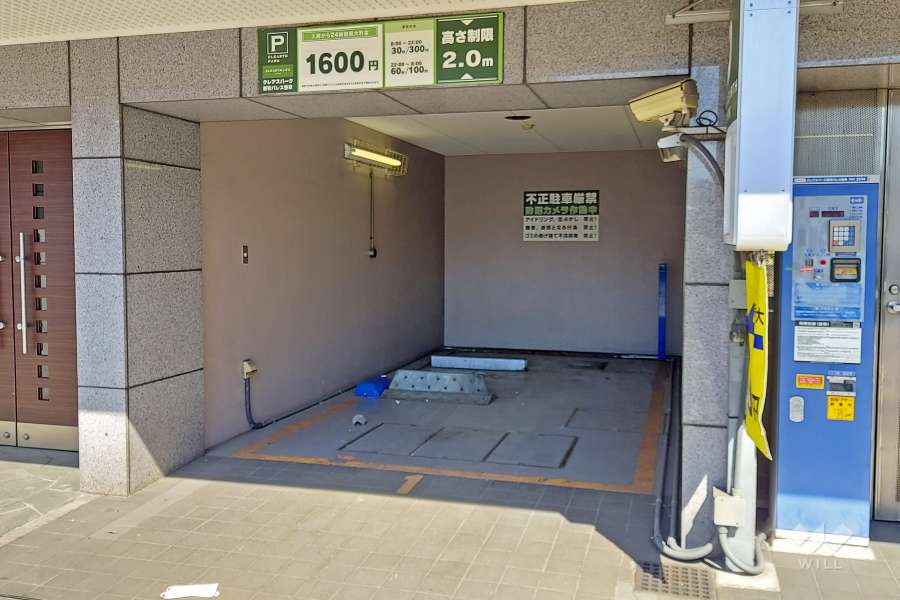 敷地南隣にあるコインパーキング