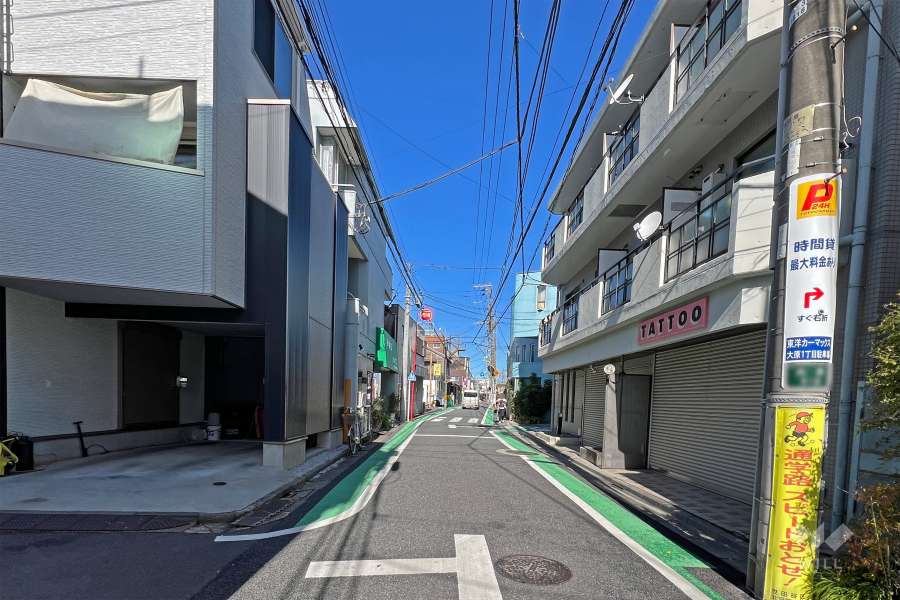 敷地南西側の前面道路