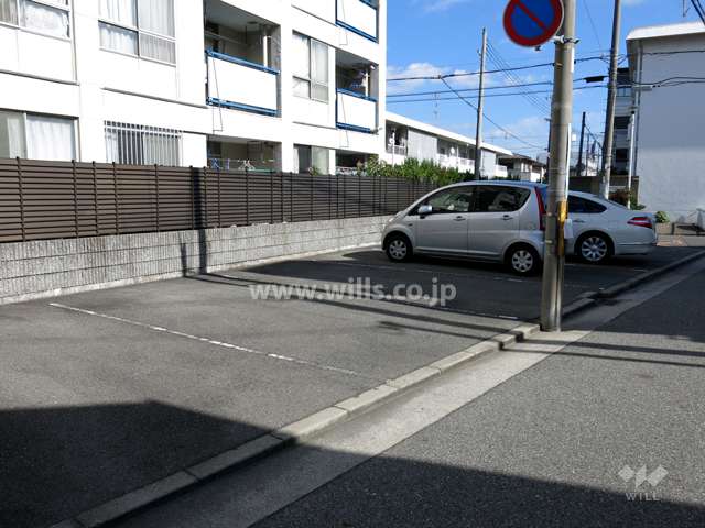 敷地内駐車場（屋外平面式）
