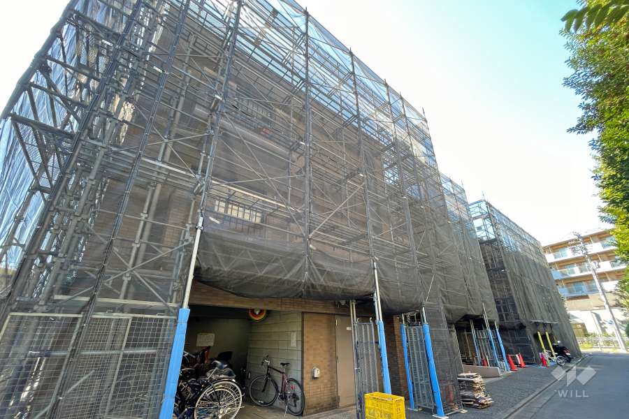 ライオンズマンション砧公園第2の外観（北側から）※大規模修繕工事中（2024年2月）