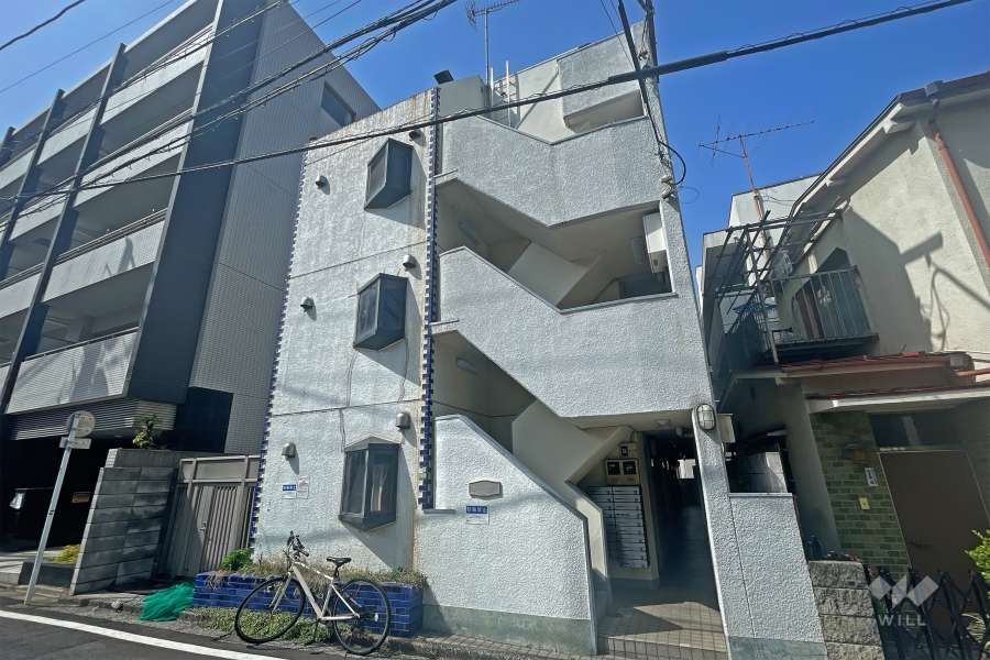 メゾン・ド・コライユの外観（南東側から）
