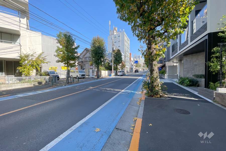 敷地北側の前面道路