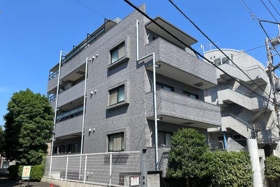 ロイヤルパレス池尻大橋の外観（北東側から）