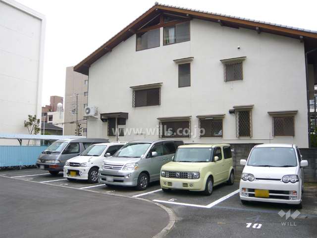 敷地内平面駐車場