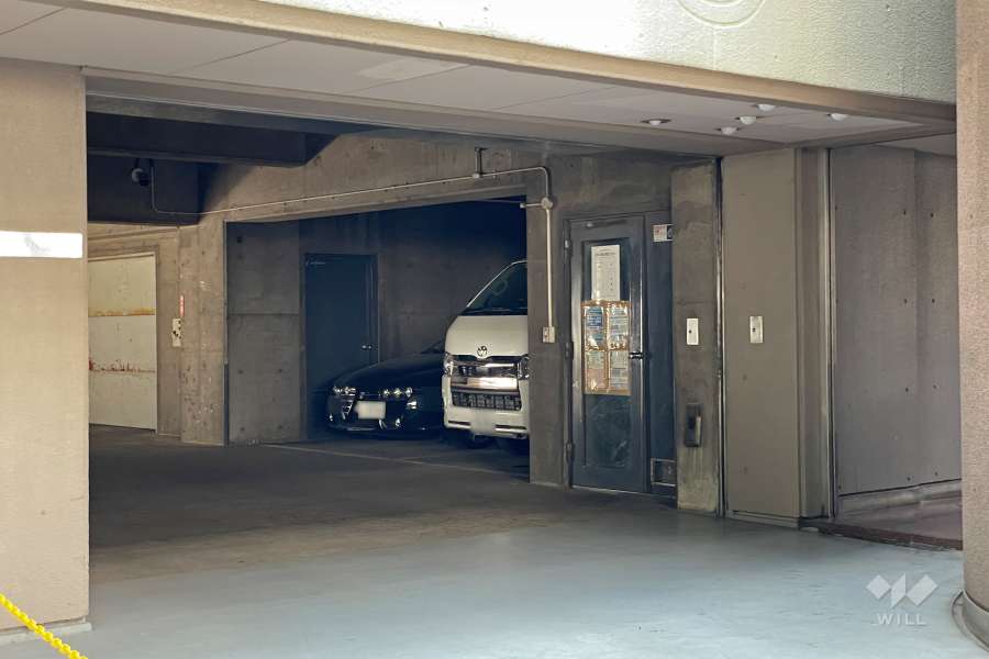 敷地内駐車場（屋内平面式）