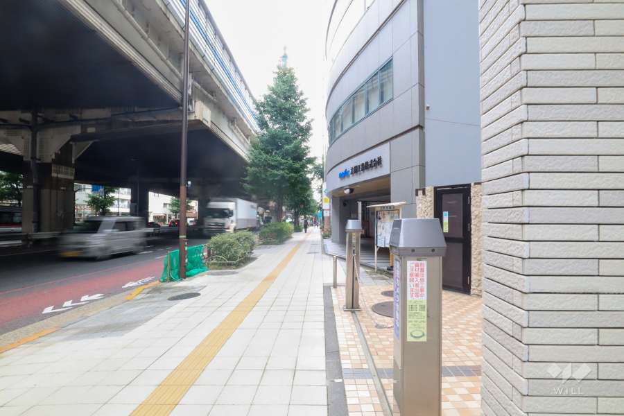 敷地北西側の前面道路