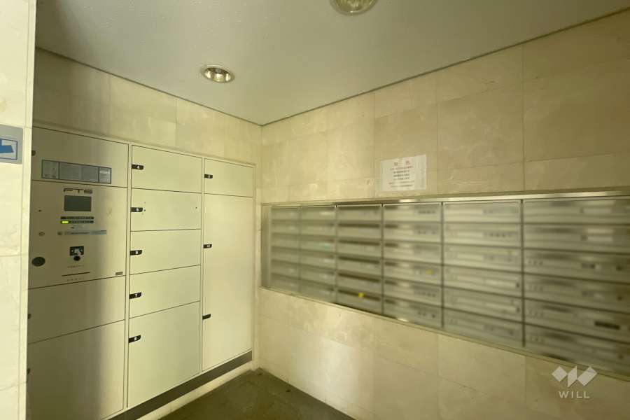 宅配ボックスと集合ポスト