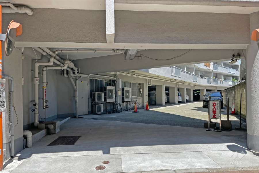 敷地内駐車場（屋内平面式）