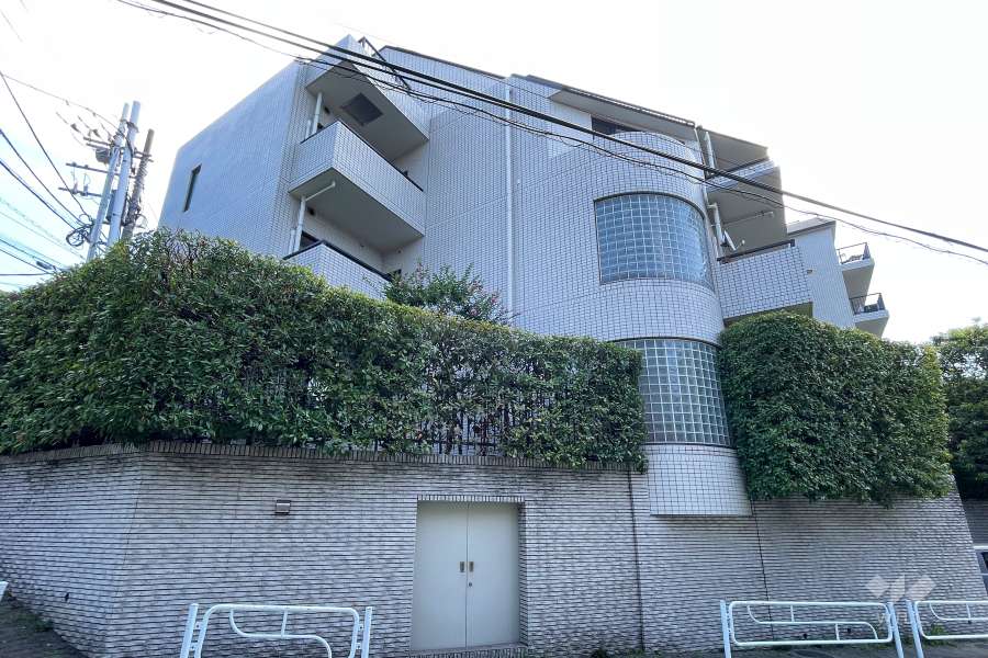 パレ駒場の外観（西側から）