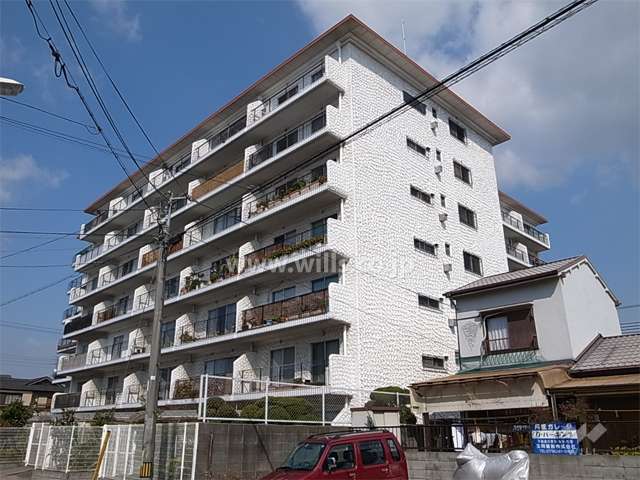 甲子園センチュリーマンションの外観（南東側から）