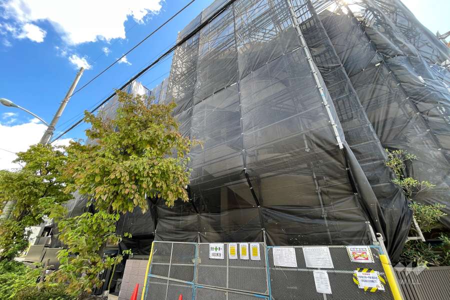 ジュネス駒沢の外観（北西側から）※2023年12月現在、大規模修繕修繕工事中