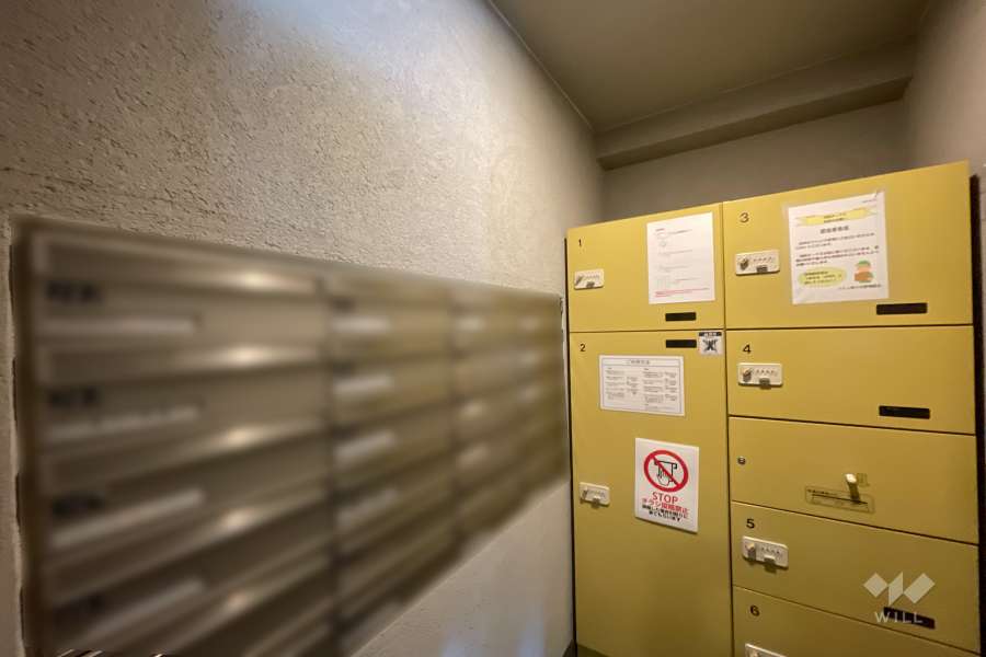 共用ポストと宅配ボックス