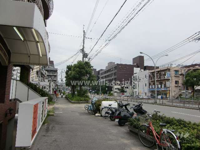マンション周辺の街並み
