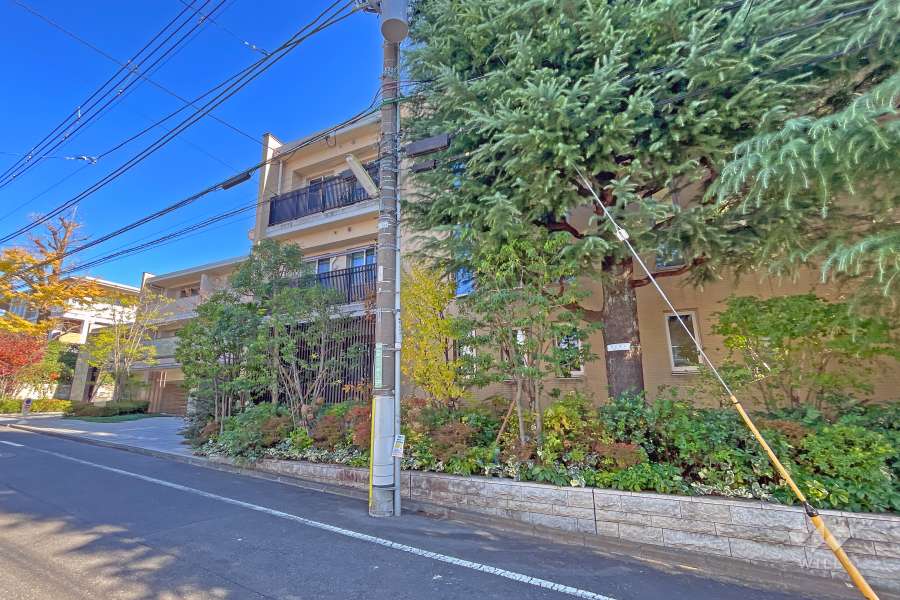 パークホームズ等々力レジデンススクエアの外観（南西側から）